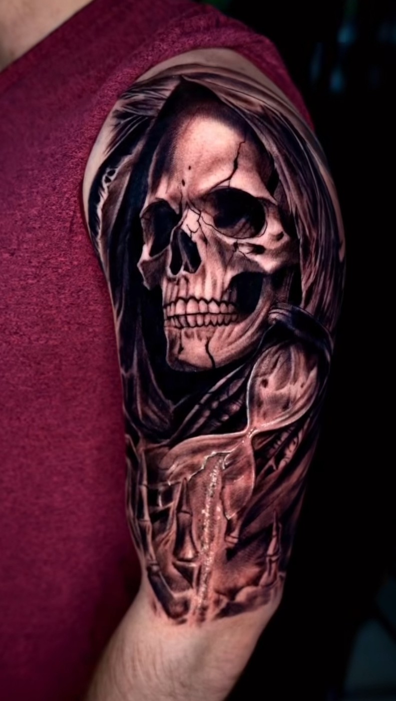 Skull with sunglasses black and grey tattoo by Bubba Irwin, realism artist Scottsdale AZ